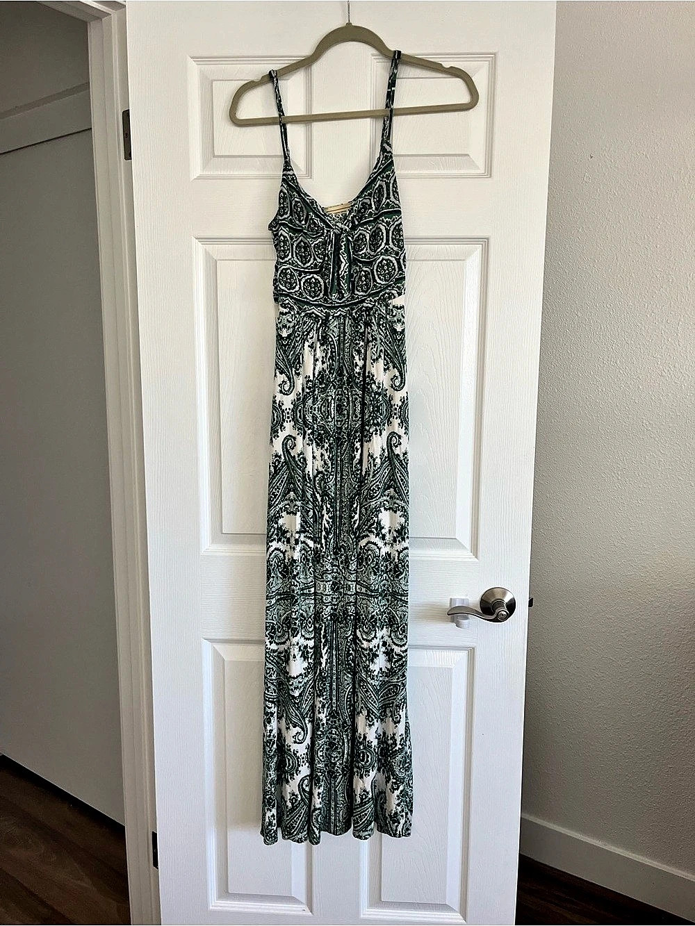 Anthropologie Moulinette Soeurs Maxi Dress Paisley Maxi Dress in Green & White